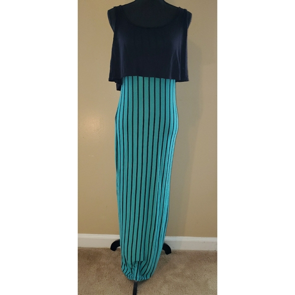 Green and black striped dress - Picture 4 of 4